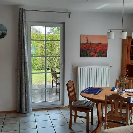 Ferienhaus Wilhelmine Ferienwohnungen Mit Garten & Grill Molschow Exterior photo