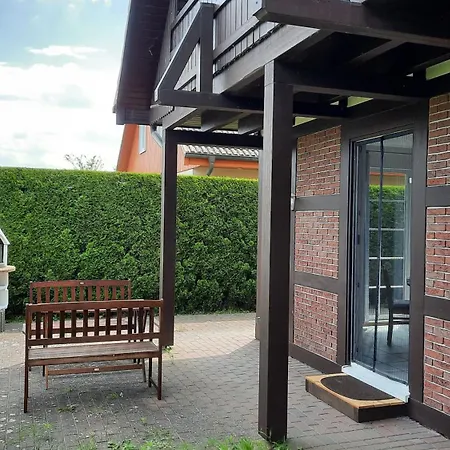 Ferienhaus Wilhelmine Ferienwohnungen Mit Garten & Grill Molschow Exterior photo